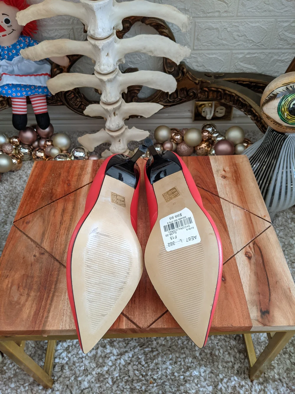 Le Château Red Pointed Toe Heels Size 8 - Picture 4 of 5